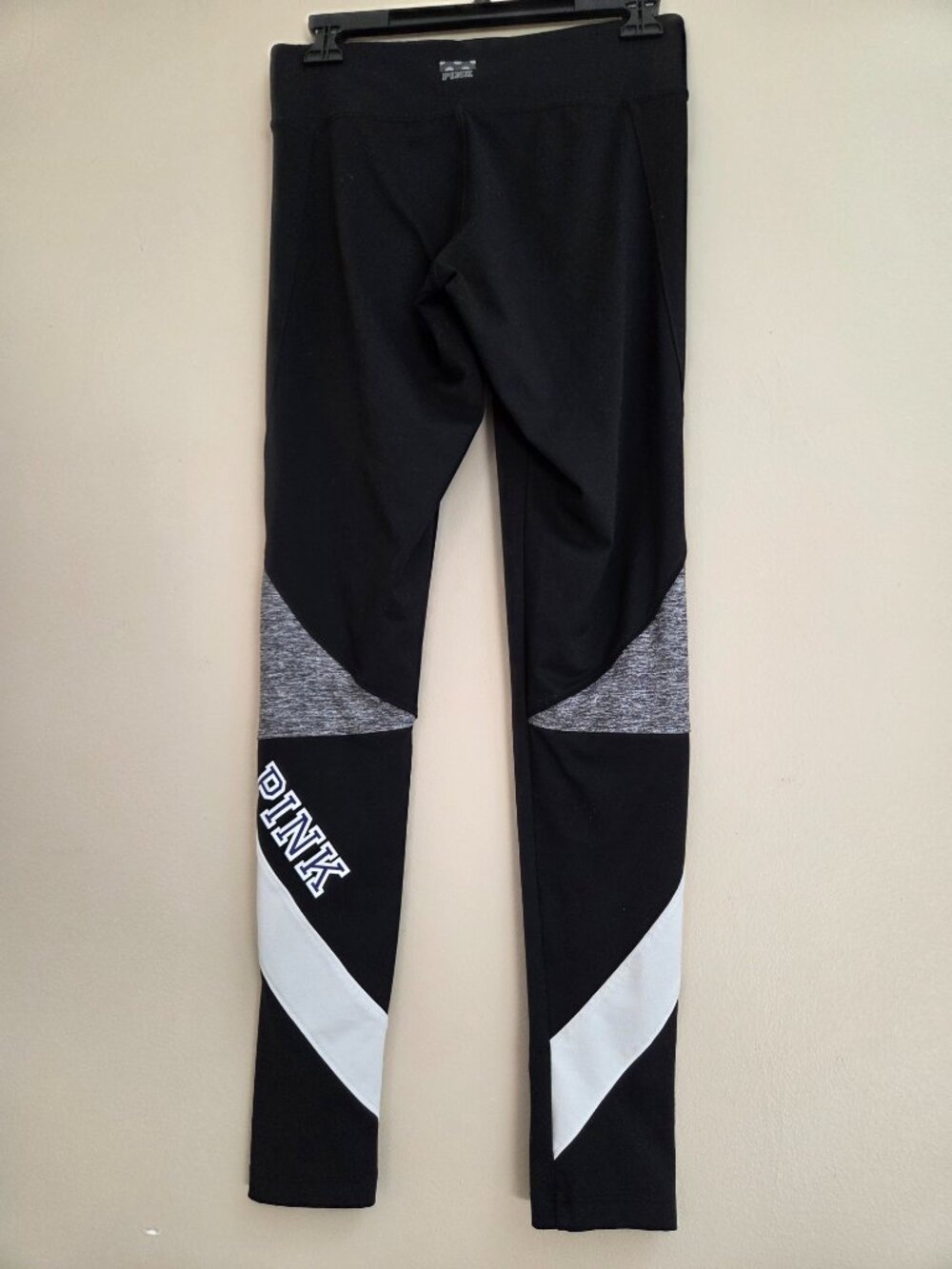 PINK by Victoria's Secret Ultimate Capri Leggings Yoga Pants Gym Size S/P Black